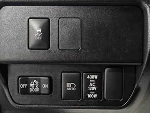 Used 2023 Toyota Tacoma TRD Off-Road image 16