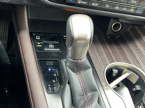 Used 2019 Lexus RX 450h AWD w/ Luxury Package image 23