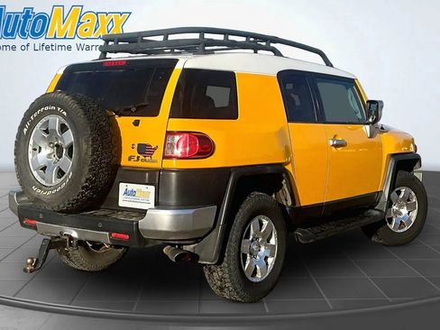 Used 2007 Toyota FJ Cruiser 4WD image 6