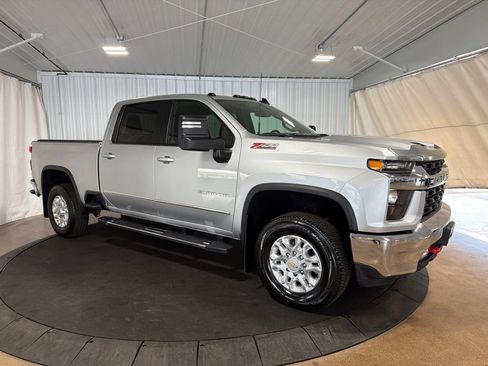 Certified 2022 Chevrolet Silverado 3500 LT w/ Convenience Package AWD/4WD image 11
