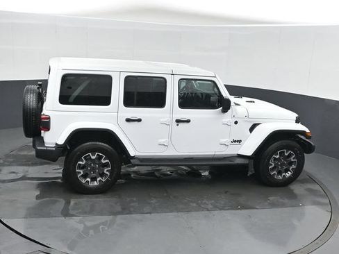 New 2026 Jeep Wrangler Sahara AWD/4WD image 28