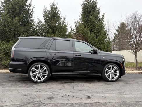 Used 2025 Cadillac Escalade Sport w/ Touring Package image 10