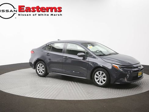 Used 2023 Toyota Corolla LE w/ Carpet Mat Package (TMS) FWD image 79