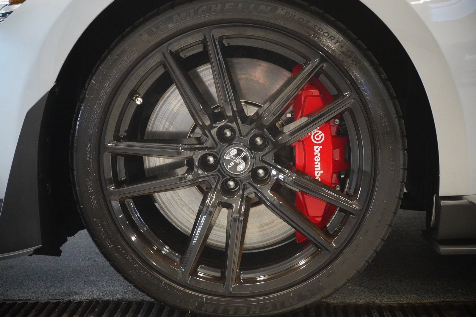 Used 2021 Ford Mustang Shelby GT500 w/ Technology Package RWD image 8