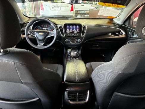 Used 2021 Chevrolet Malibu LT FWD image 21
