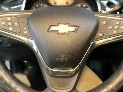 Used 2021 Chevrolet Malibu LT image 19