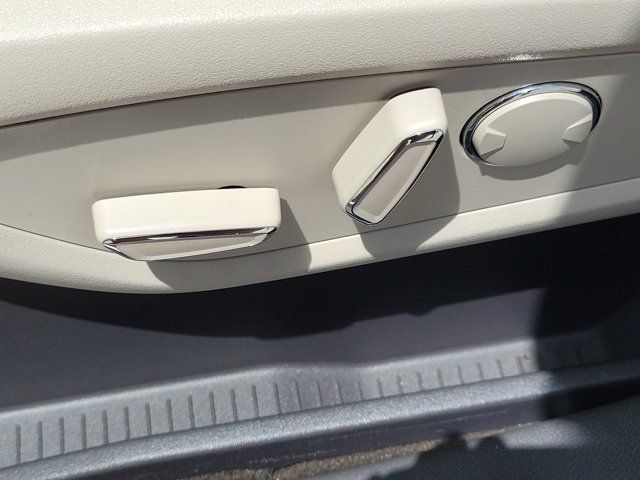 Certified 2020 Lincoln Nautilus Reserve AWD/4WD image 24