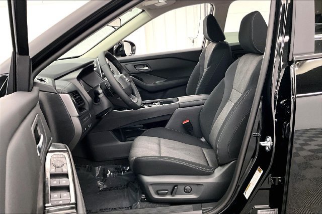 New 2027 Nissan Rogue SV FWD image 10