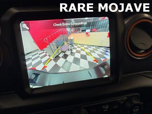 Used 2023 Jeep Gladiator Mojave w/ Cold Weather Group image 24