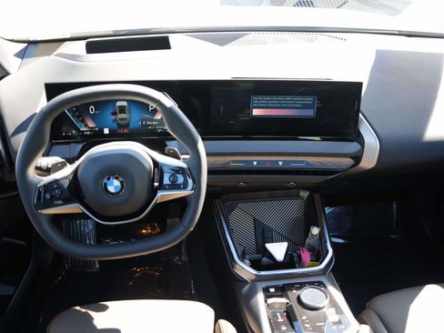 Used 2025 BMW X3 xDrive30i w/ Premium Package image 8