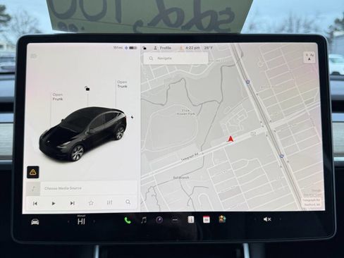 Used 2021 Tesla Model Y Long Range image 12