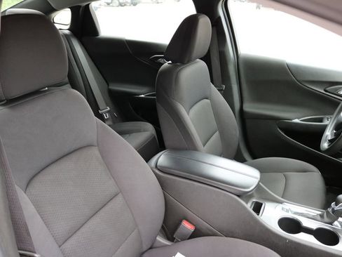 Used 2024 Chevrolet Malibu LT image 18