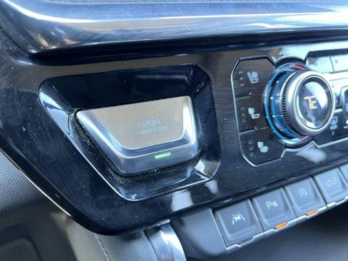 Used 2024 GMC Sierra 1500 Denali w/ Denali Reserve Package AWD/4WD image 17
