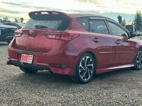 Used 2018 Toyota Corolla iM image 3