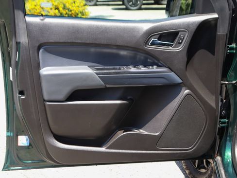Used 2016 Chevrolet Colorado Z71 AWD/4WD image 17