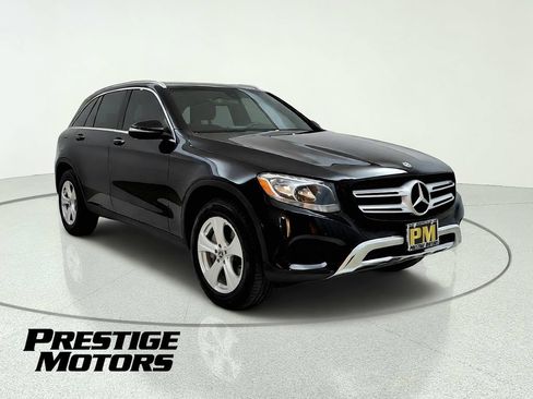 Used 2018 Mercedes-Benz GLC 300 4MATIC image 1
