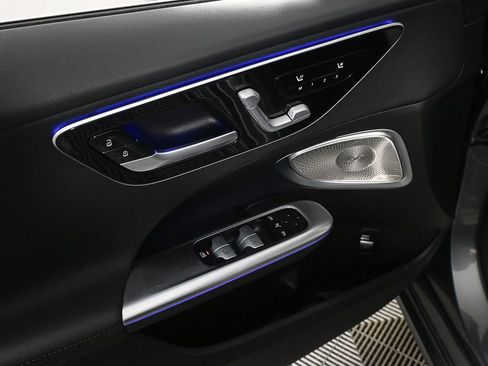 Used 2023 Mercedes-Benz C 300 Sedan image 8