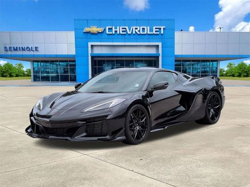 Used 2026 Chevrolet Corvette Z06 RWD image 2