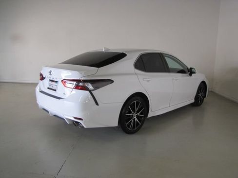 Used 2023 Toyota Camry SE FWD image 25
