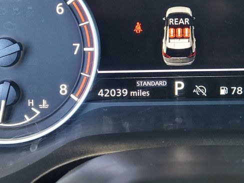Used 2025 Nissan Rogue SV FWD image 29