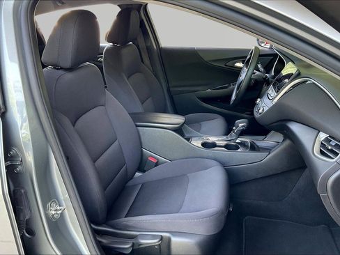 Used 2023 Chevrolet Malibu LT FWD image 28