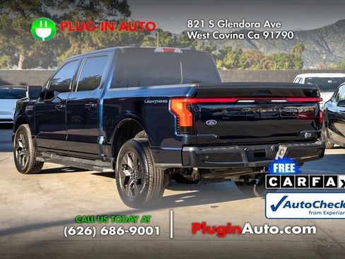 Used 2023 Ford F150 Lightning Lariat w/ Max Trailer Tow Package image 2