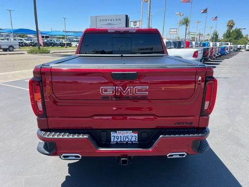 Used 2024 GMC Sierra 1500 AT4 w/ Technology Package AWD/4WD image 17
