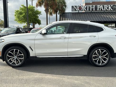 Used 2025 BMW X4 xDrive30i w/ Premium Package image 4