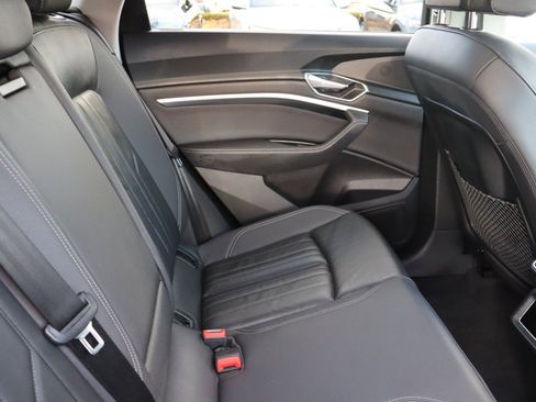 Used 2021 Audi e-tron Premium image 14