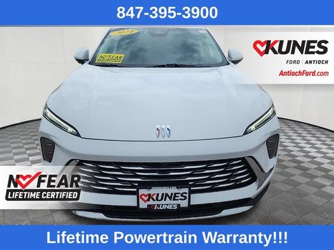 Used 2024 Buick Envision Preferred AWD/4WD image 2