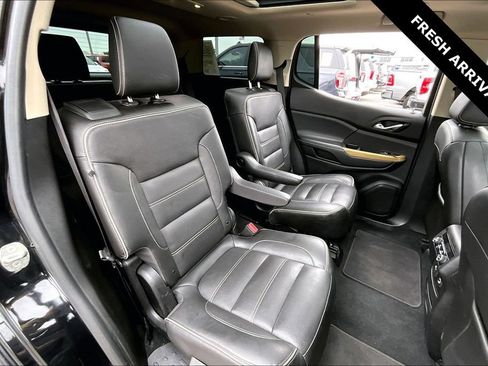 Used 2019 GMC Acadia Denali w/ Technology Package FWD image 23