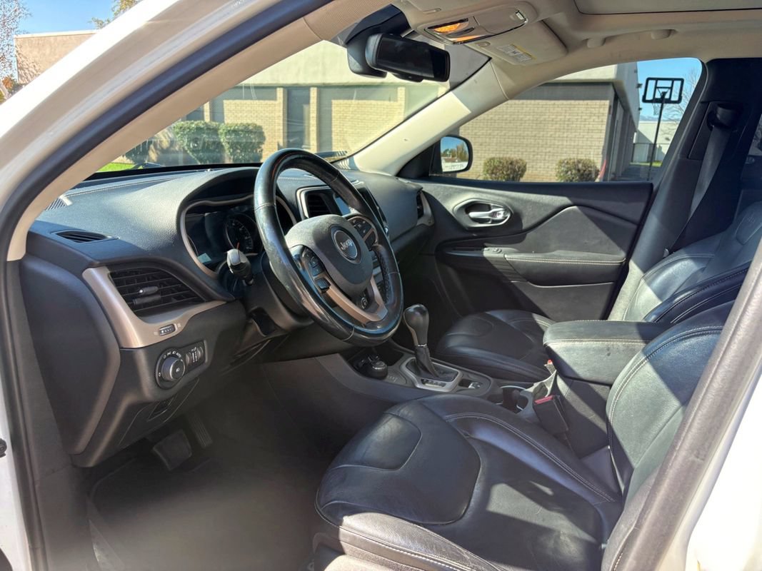 Used 2015 Jeep Cherokee Limited AWD/4WD image 4