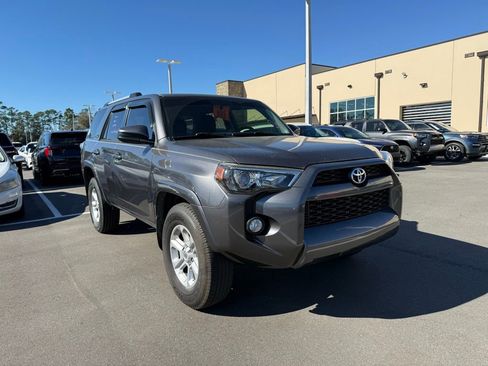 Used 2019 Toyota 4Runner SR5 image 2
