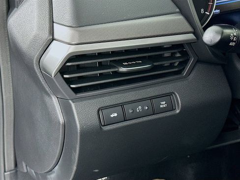 New 2025 Nissan Altima 2.5 SR image 15