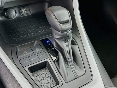 Used 2024 Toyota RAV4 XLE image 24