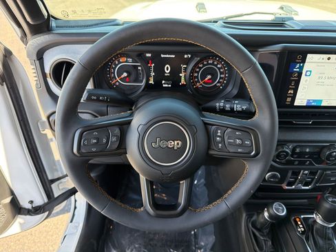 Used 2024 Jeep Wrangler Unlimited Sport AWD/4WD image 17