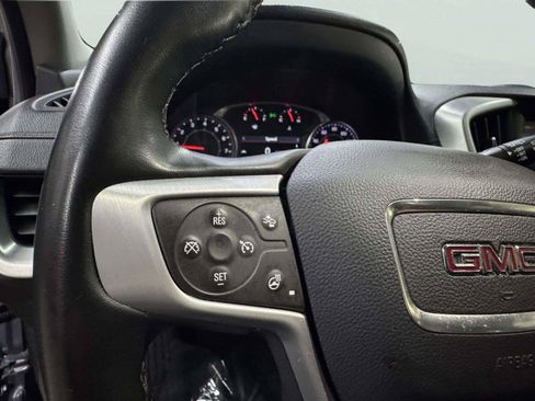 Used 2024 GMC Terrain SLT AWD/4WD image 18