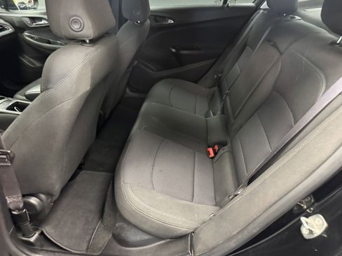 Used 2017 Chevrolet Cruze LT FWD image 11