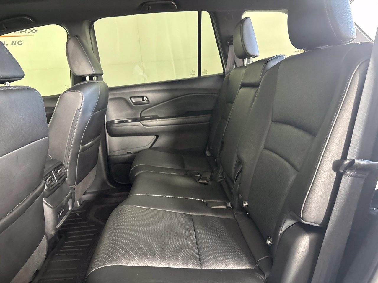Used 2025 Honda Passport EX-L image 25