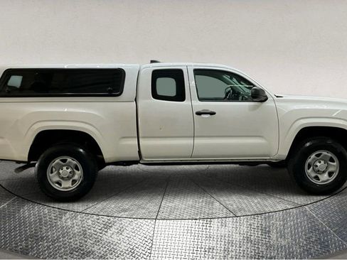 Used 2021 Toyota Tacoma SR image 9