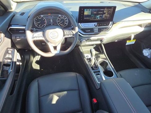 New 2025 Nissan Altima 2.5 SR w/ SR Premium Package image 3