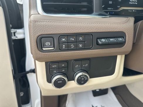 Certified 2024 GMC Yukon Denali image 16