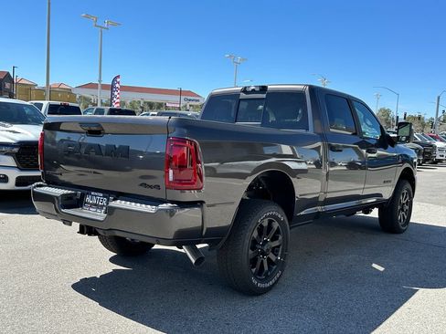 New 2026 RAM 2500 Big Horn AWD/4WD image 12