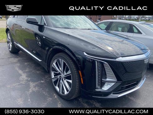 Used 2025 Cadillac Lyriq Luxury w/ LPO, Floor Liner Package image 1