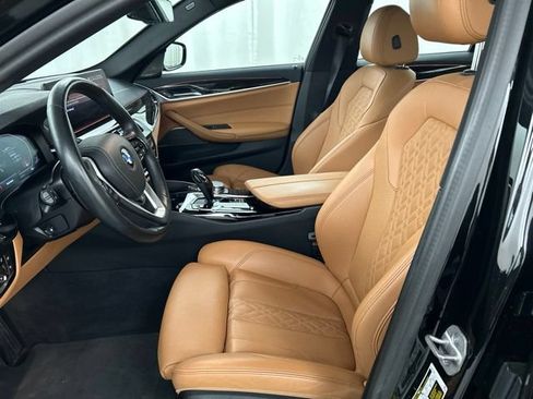 Used 2023 BMW 530i xDrive w/ Premium Package AWD/4WD image 6