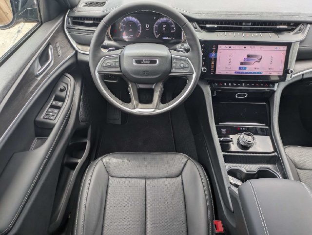 New 2026 Jeep Grand Cherokee Limited AWD/4WD image 18