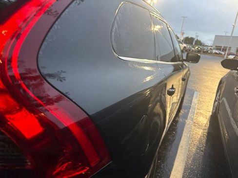 Used 2015 Volvo XC60 T6 AWD/4WD image 5