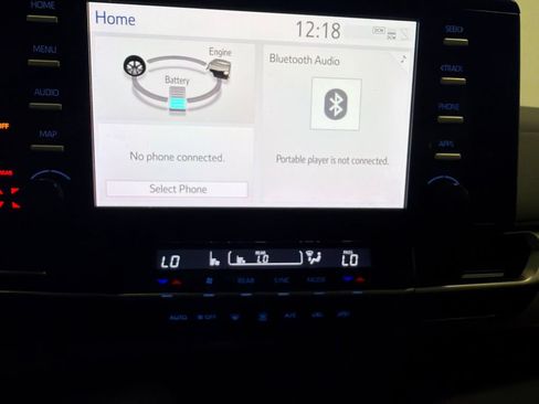 Used 2021 Toyota Sienna LE FWD image 23
