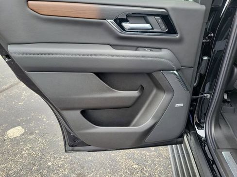 New 2026 GMC Yukon Denali w/ Denali Reserve Package image 15