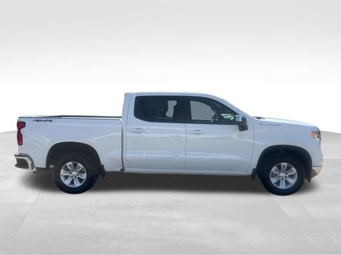 Used 2025 Chevrolet Silverado 1500 LT AWD/4WD image 7